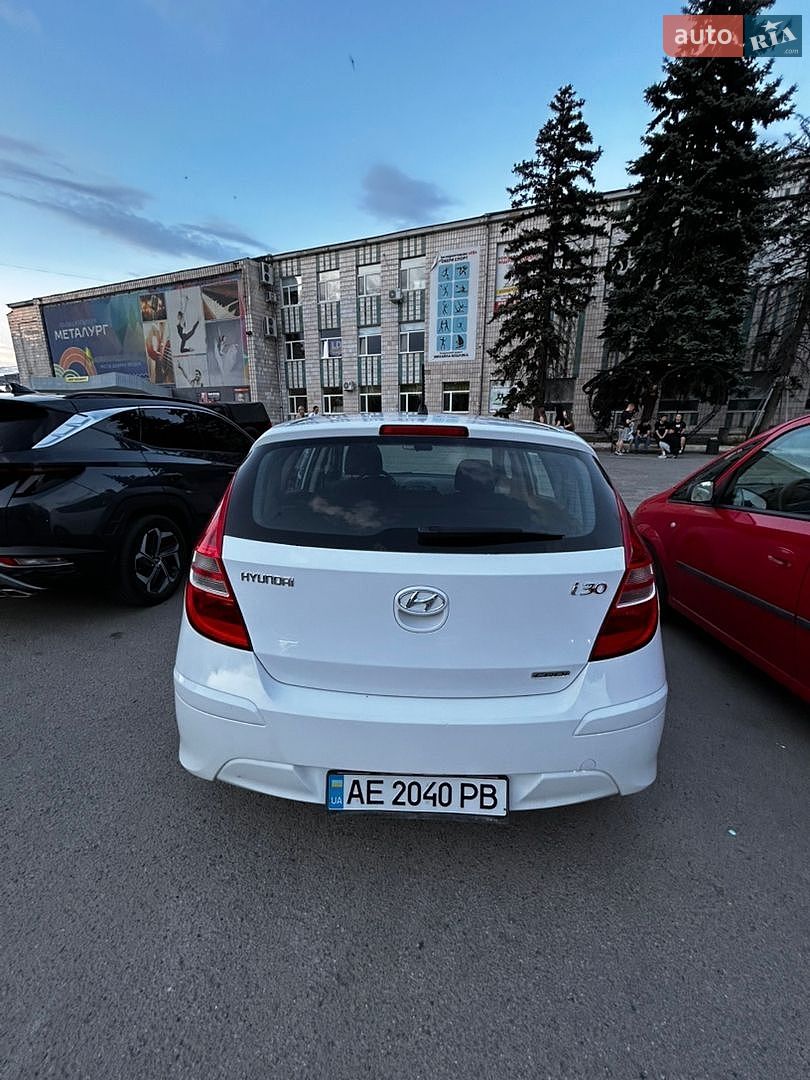 Hyundai i30 2010 VIN TMADB51SABJ178402 фото оголошення 4 з 8