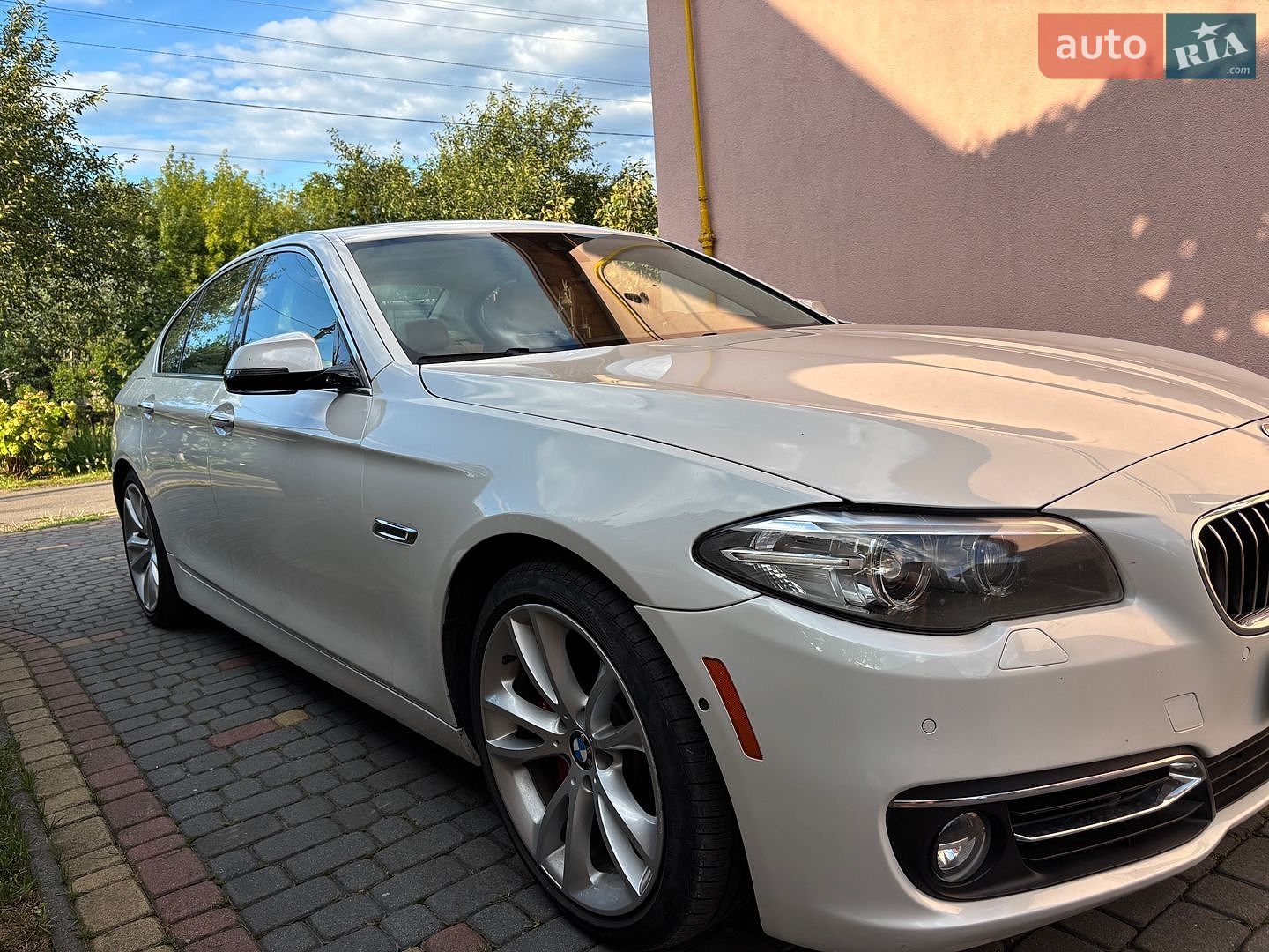 BMW 5 Series 2013 VIN WBAFV3C55ED685078 фото оголошення 2 з 19