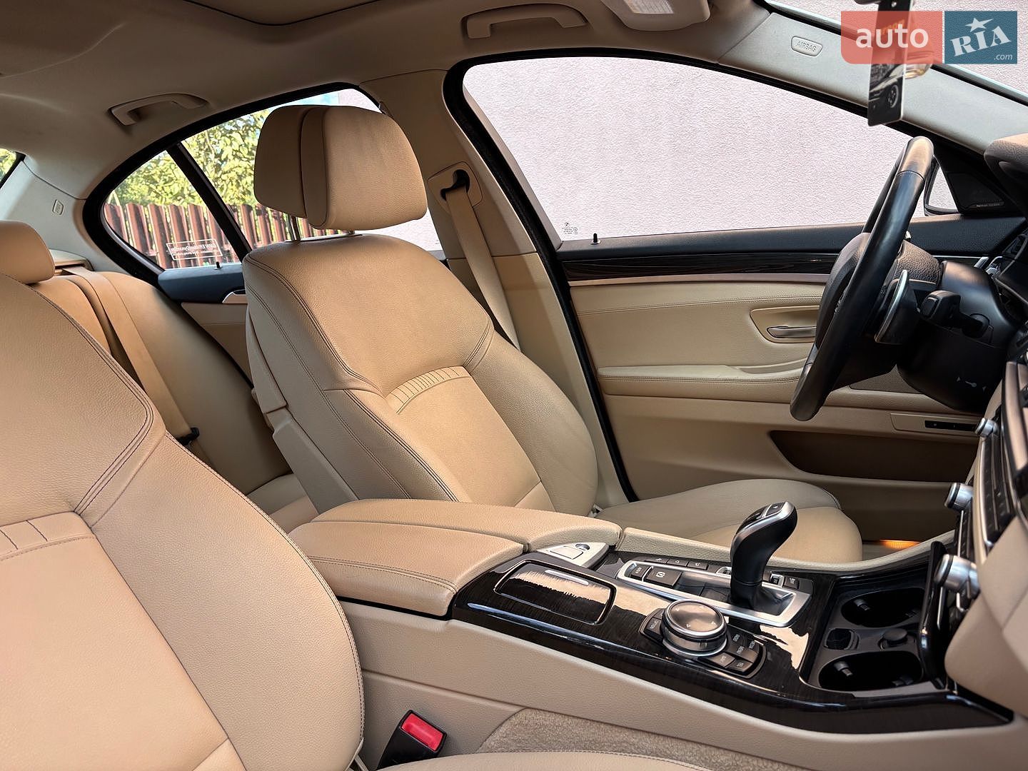 BMW 5 Series 2013 VIN WBAFV3C55ED685078 фото оголошення 10 з 19
