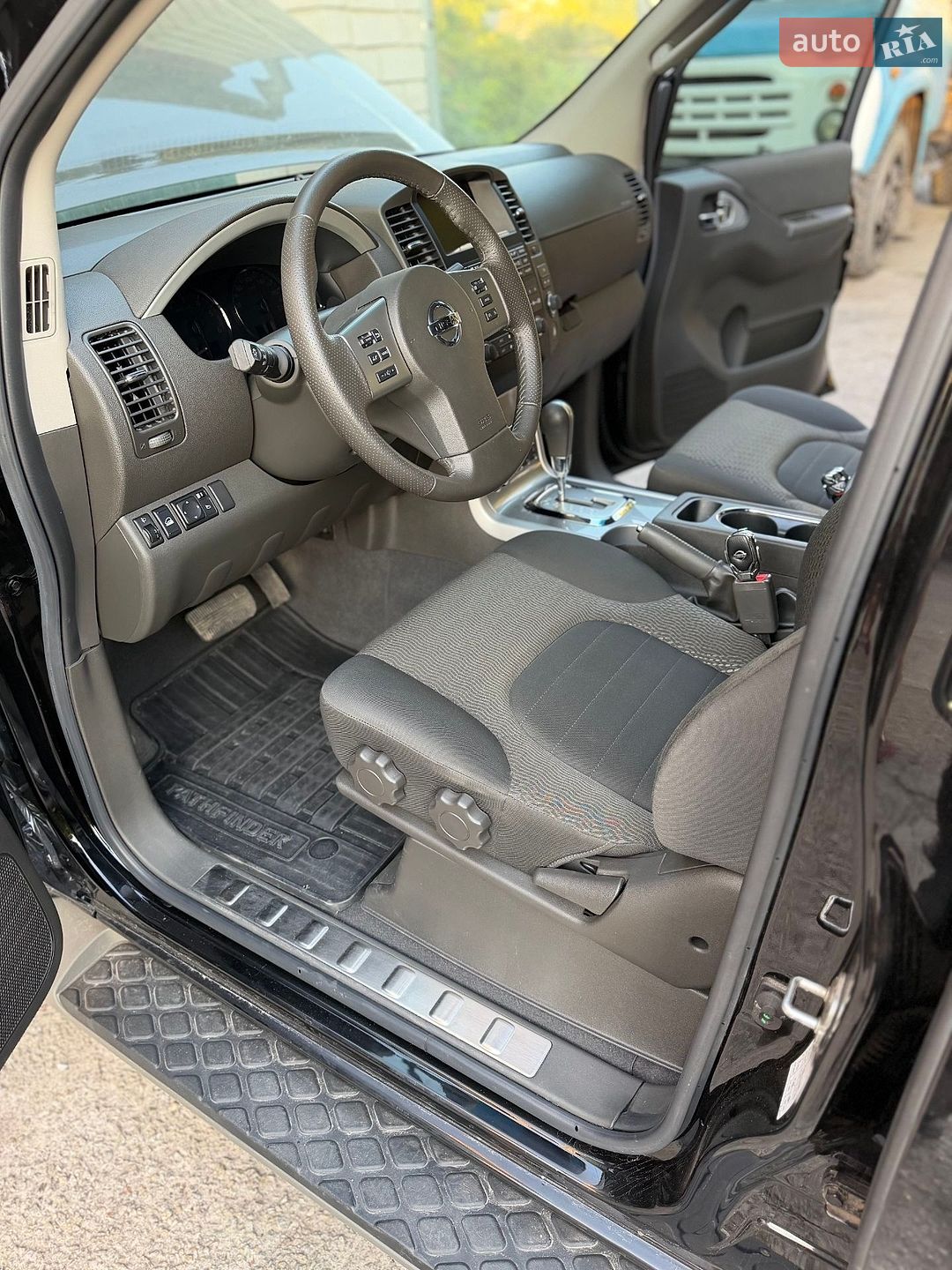 Nissan Pathfinder 2012 VIN VSKJVWR51U0486669 фото оголошення 18 з 38