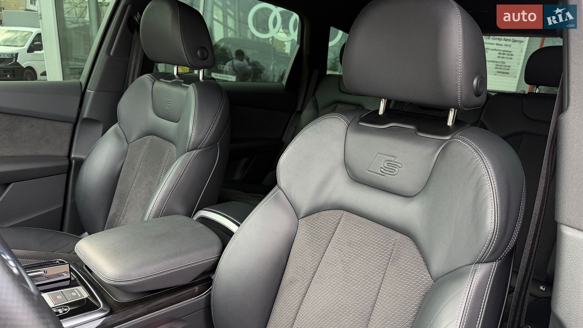 Audi Q7 2021 VIN WAUZZZ4M3MD034458 фото оголошення 24 з 55