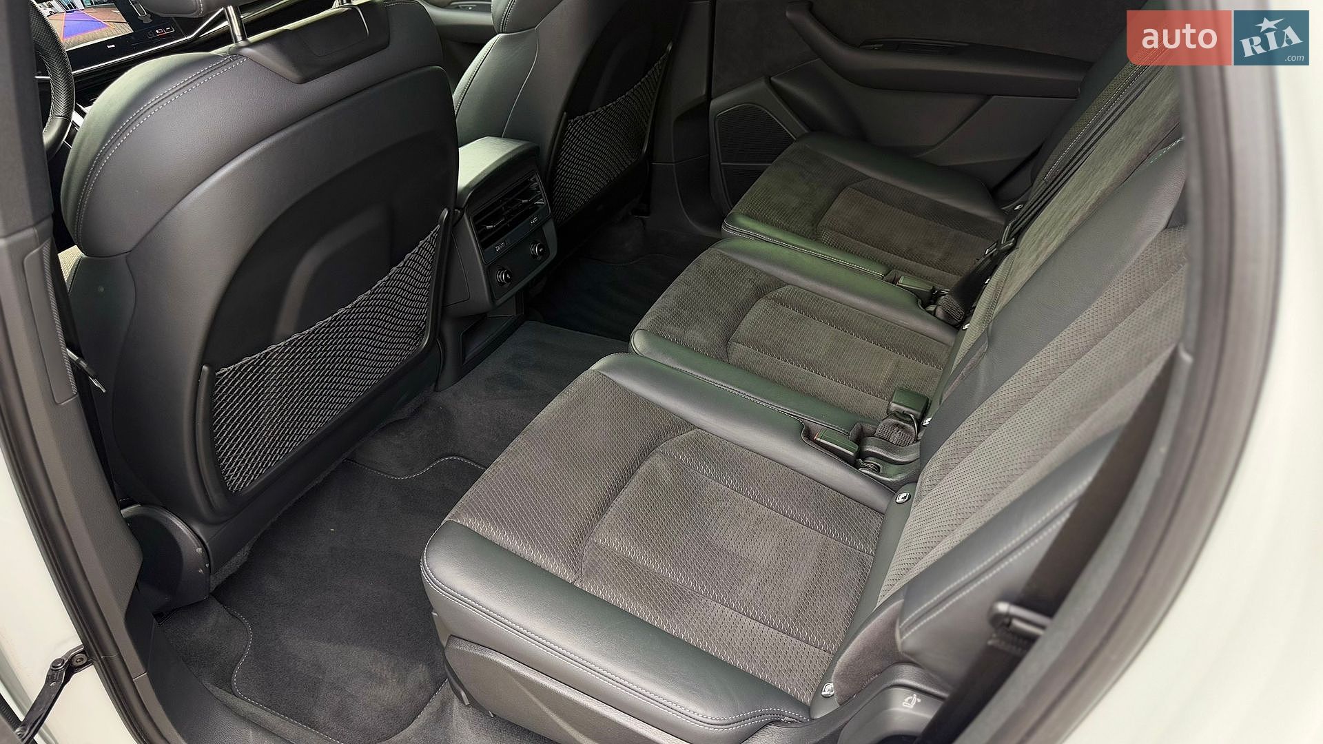Audi Q7 2021 VIN WAUZZZ4M3MD034458 фото оголошення 27 з 55