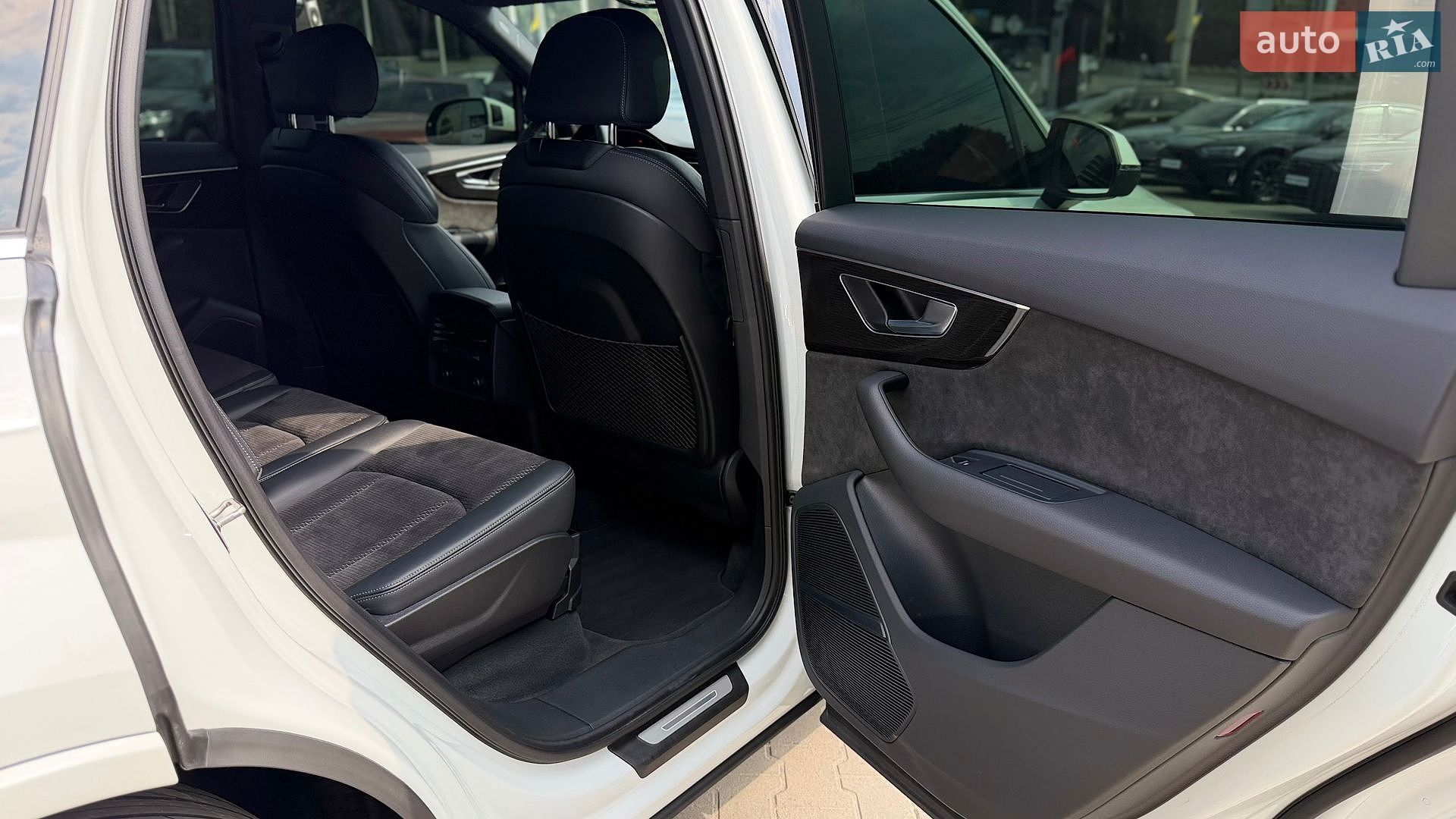 Audi Q7 2021 VIN WAUZZZ4M3MD034458 фото оголошення 30 з 55