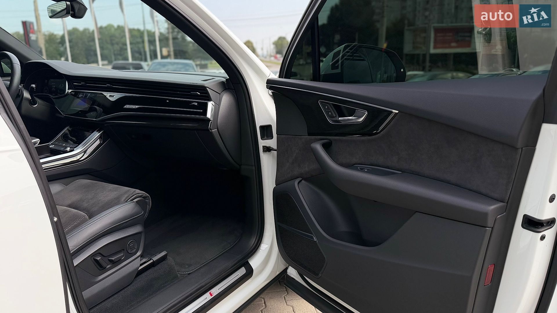 Audi Q7 2021 VIN WAUZZZ4M3MD034458 фото оголошення 35 з 55