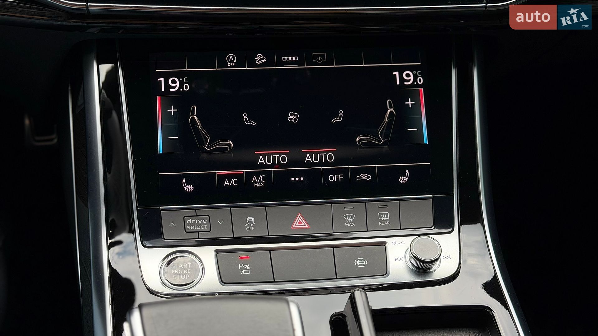 Audi Q7 2021 VIN WAUZZZ4M3MD034458 фото оголошення 47 з 55