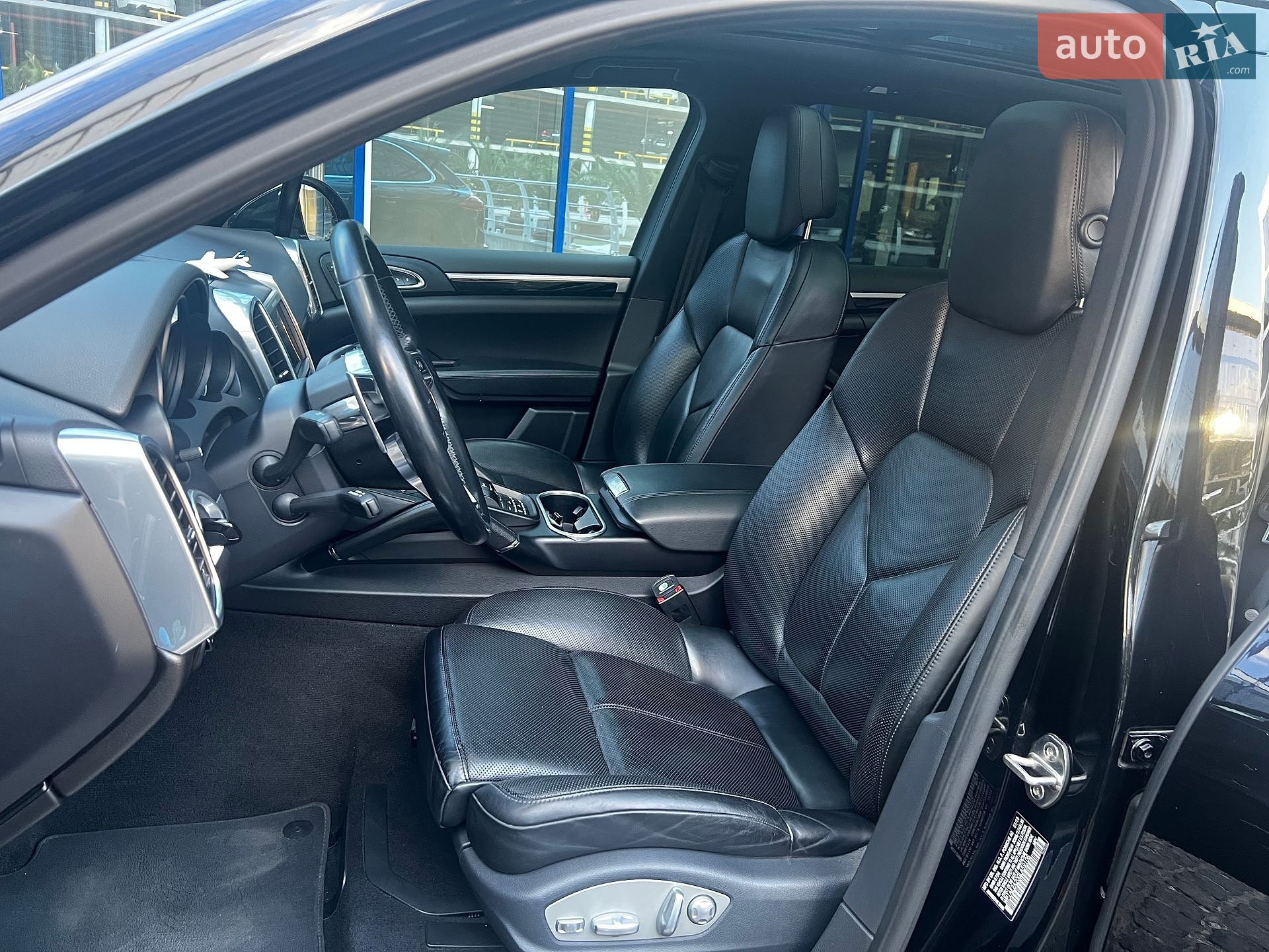 Porsche Cayenne 2015 VIN WP1AE2A20GLA59106 фото оголошення 22 з 34