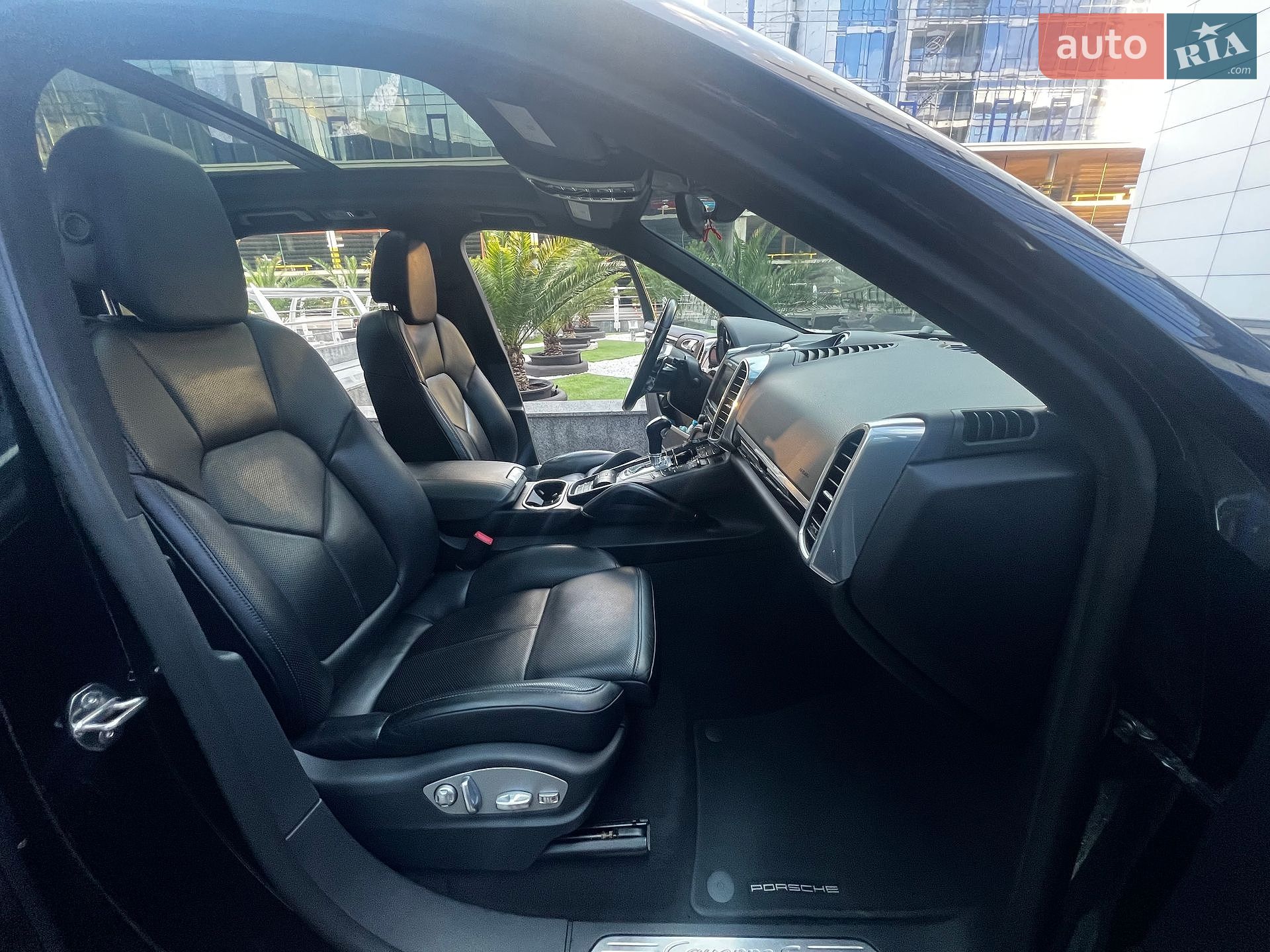 Porsche Cayenne 2015 VIN WP1AE2A20GLA59106 фото оголошення 29 з 34