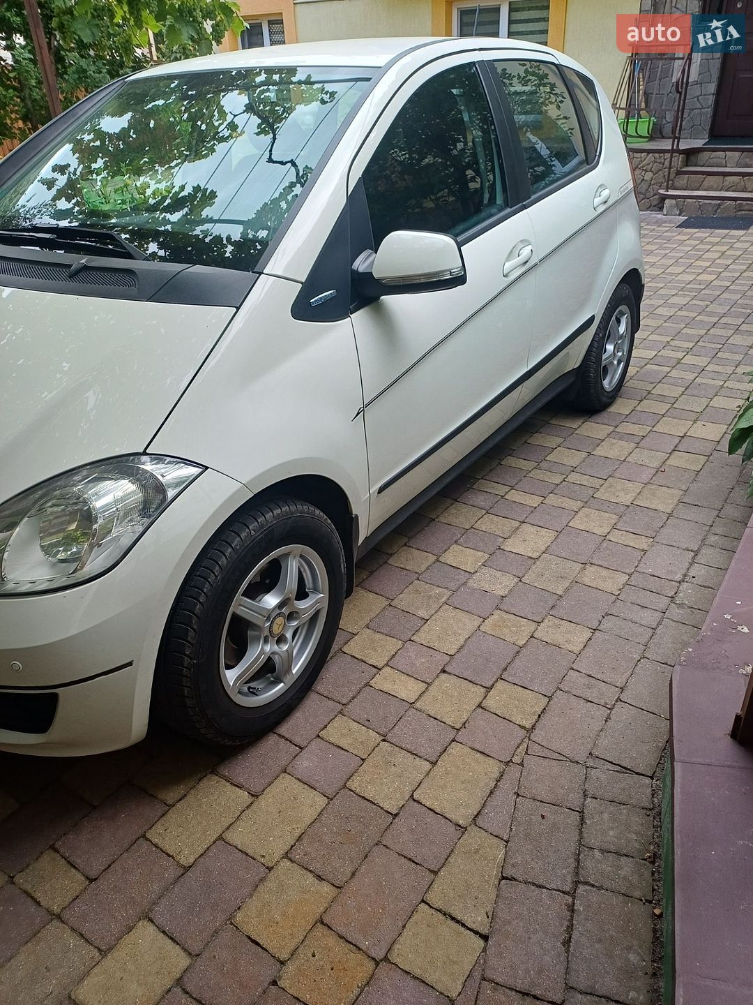 Mercedes-Benz A-Class 2010 VIN WDD1690311J874592 фото оголошення 2 з 18