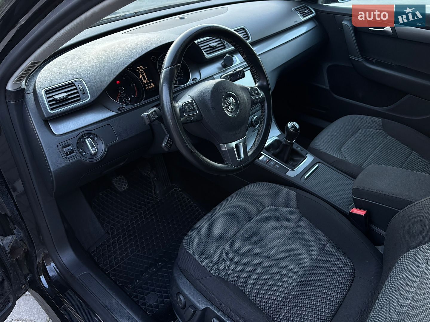 Volkswagen Passat 2014 VIN WVWZZZ3CZFE010302 фото оголошення 7 з 26