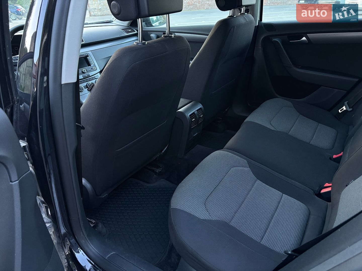 Volkswagen Passat 2014 VIN WVWZZZ3CZFE010302 фото оголошення 16 з 26