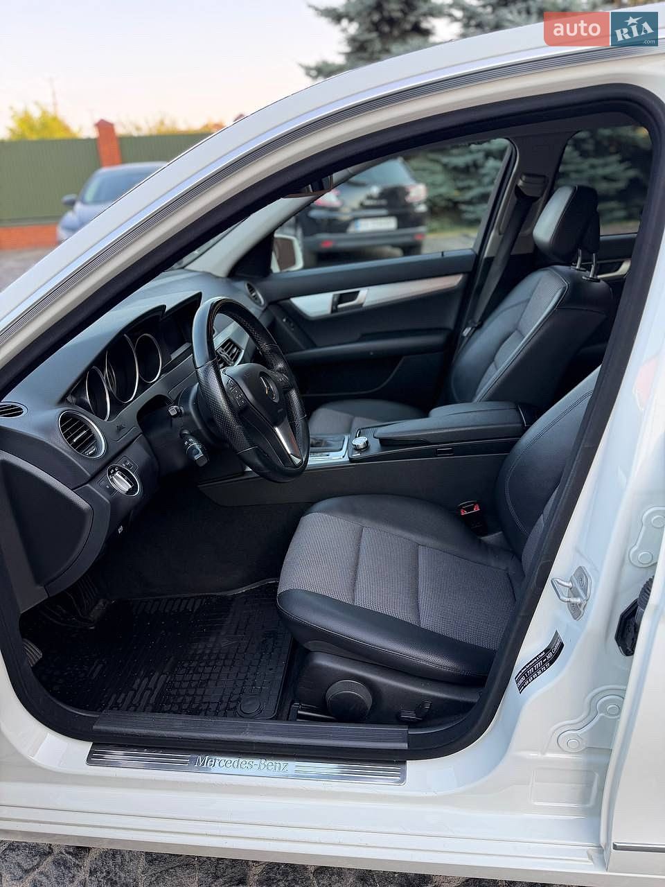 Mercedes-Benz C-Class 2012 VIN WDD2040491A717284 фото оголошення 5 з 9