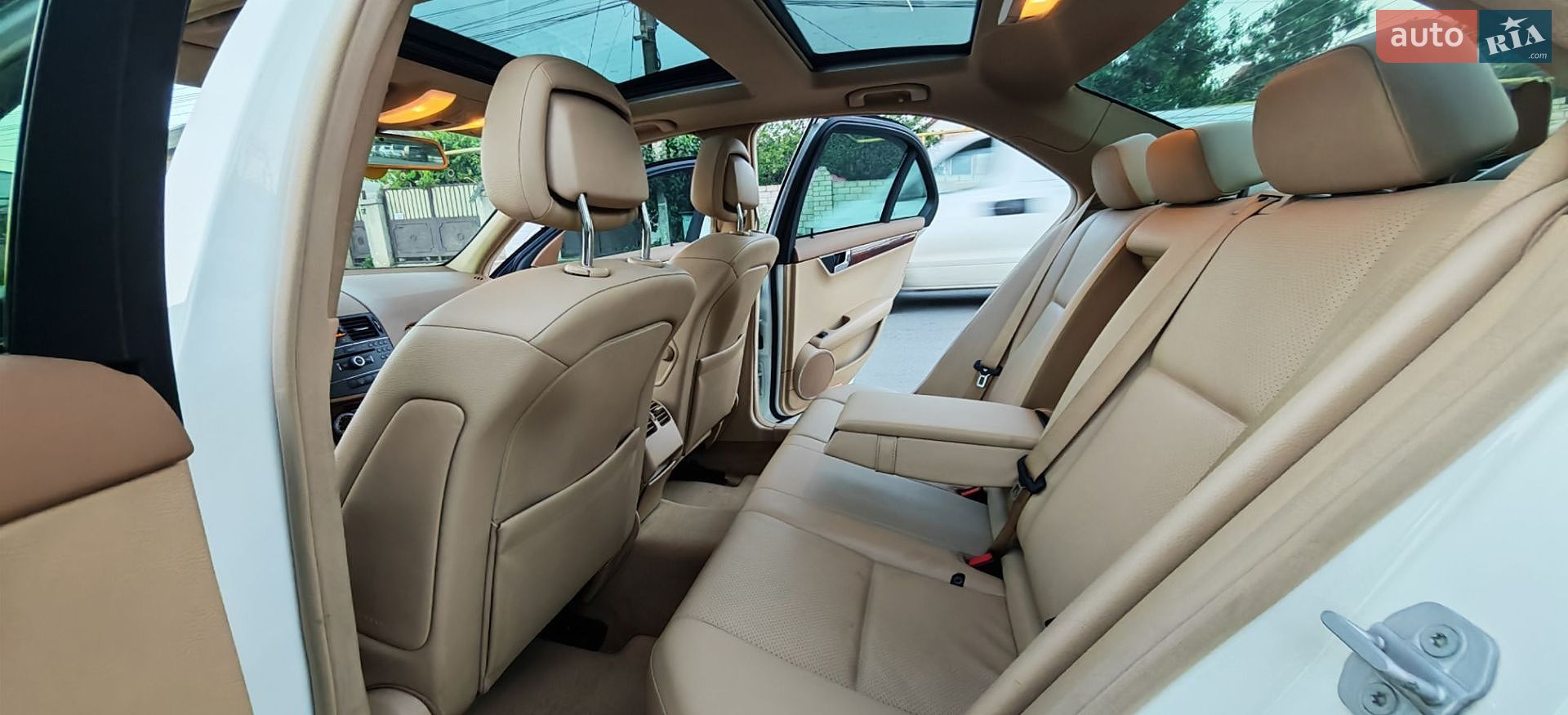 Mercedes-Benz C-Class 2008 VIN WDDGF81XX8F120135 фото оголошення 8 з 25