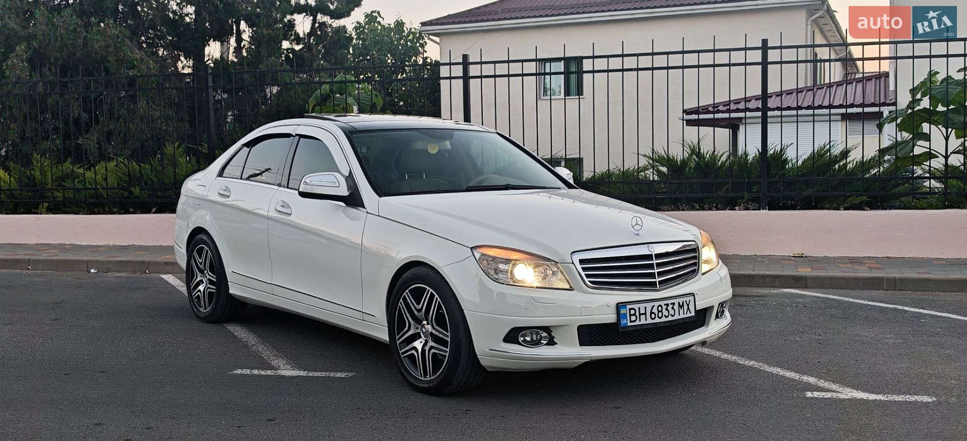 Mercedes-Benz C-Class 2008 VIN WDDGF81XX8F120135 фото оголошення 3 з 25