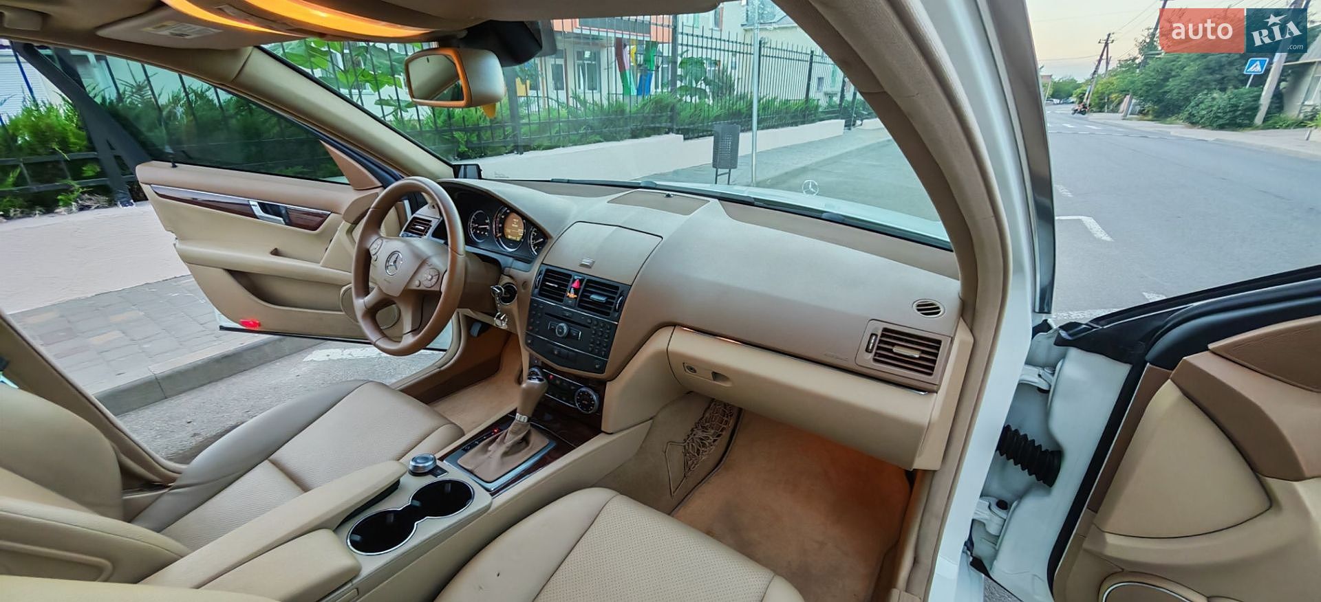 Mercedes-Benz C-Class 2008 VIN WDDGF81XX8F120135 фото оголошення 18 з 25