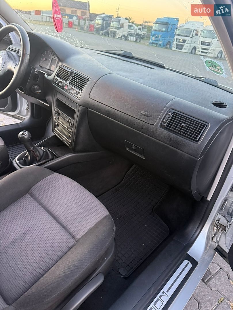 Volkswagen Golf 2001 VIN WVWZZZ1JZ1B174604 фото оголошення 25 з 29
