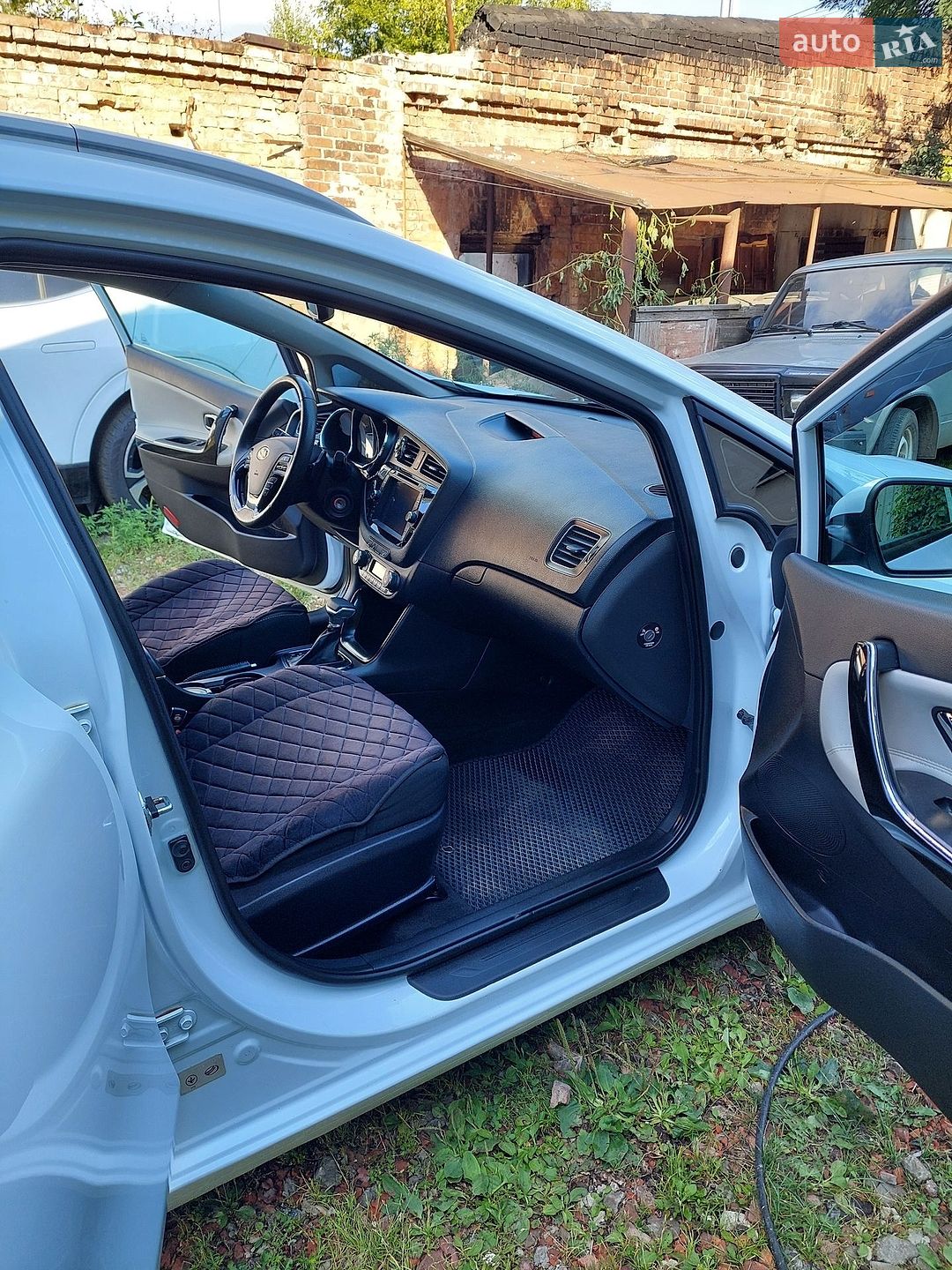 KIA Ceed 2013 VIN Y6DHN816BEL069879 фото оголошення 2 з 11