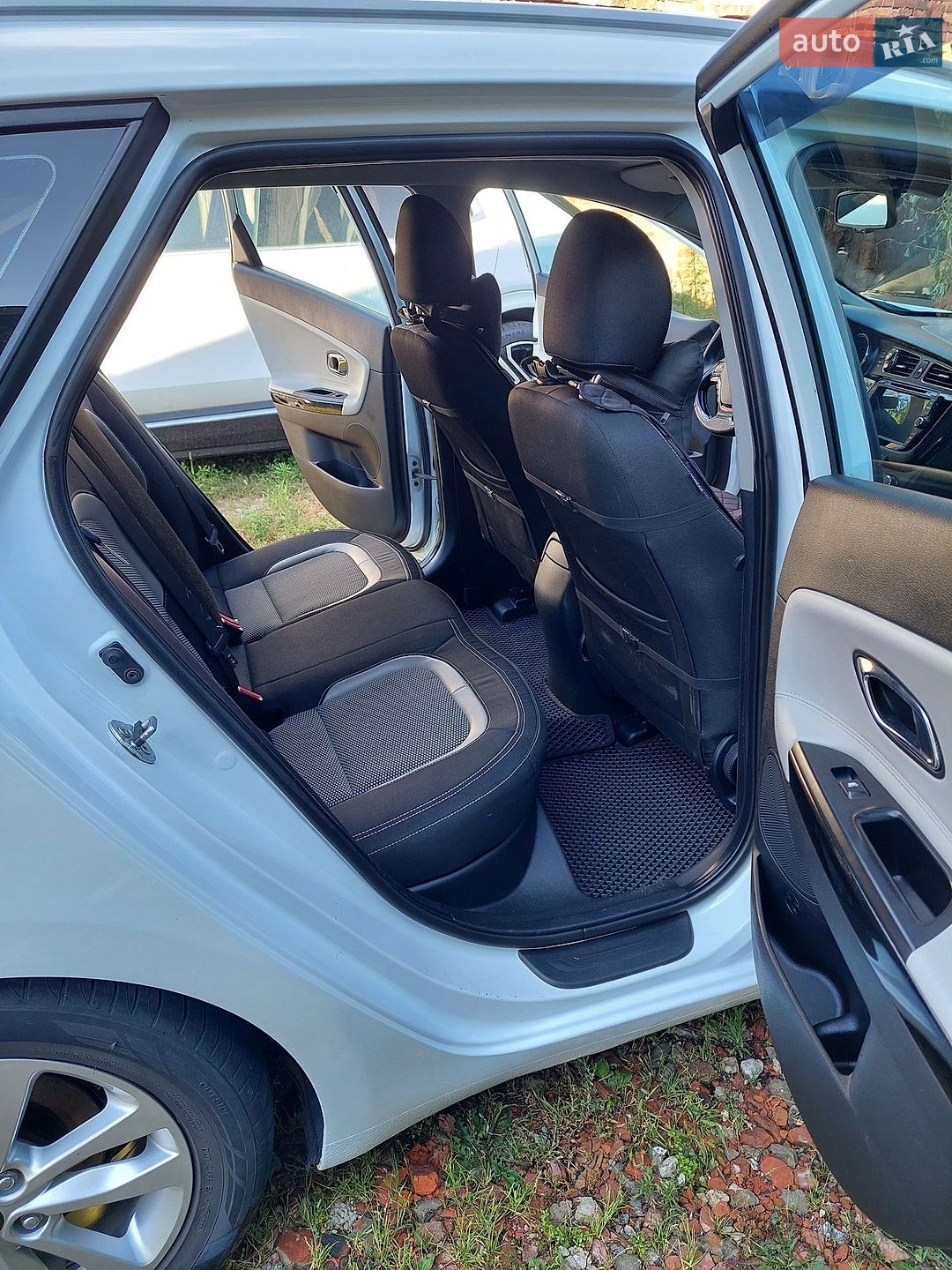 KIA Ceed 2013 VIN Y6DHN816BEL069879 фото оголошення 4 з 11