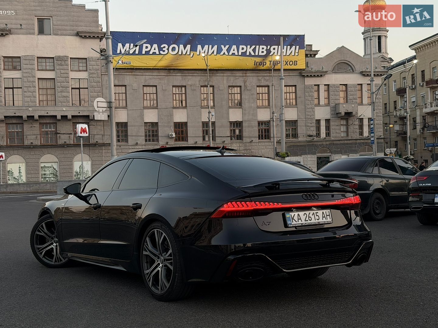 Audi A7 Sportback 2019 VIN WAUV2AF27KN130259 фото оголошення 3 з 19