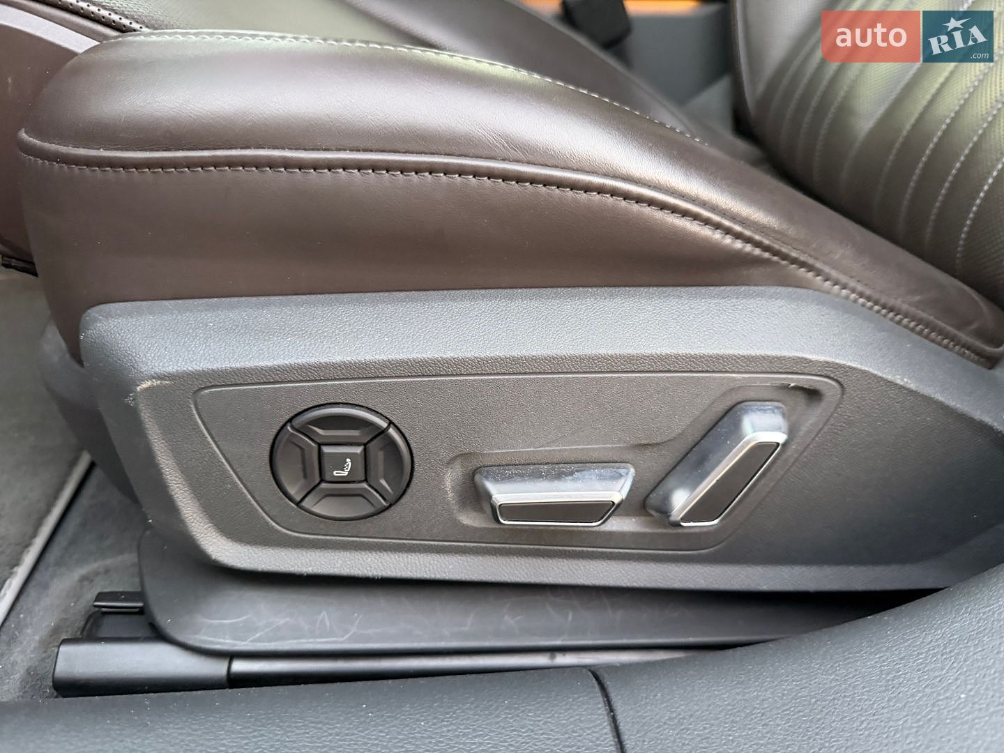 Audi A7 Sportback 2019 VIN WAUV2AF27KN130259 фото оголошення 6 з 19