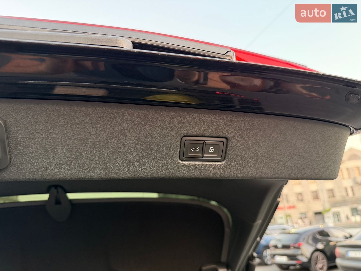 Audi A7 Sportback 2019 VIN WAUV2AF27KN130259 фото оголошення 8 з 19