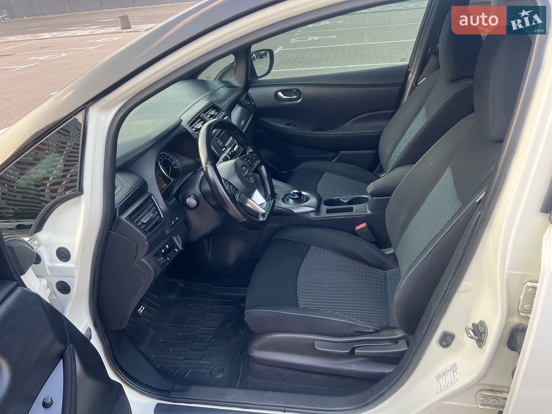 Nissan Leaf 2018 VIN SJNFAAZE1U0002545 фото оголошення 17 з 43