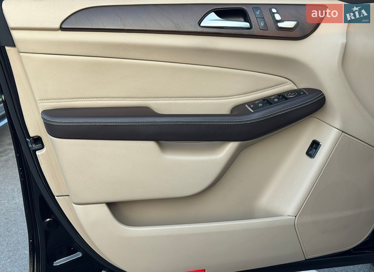 Mercedes-Benz GLS-Class 2017 VIN WDC1668561A922494 фото оголошення 18 з 33