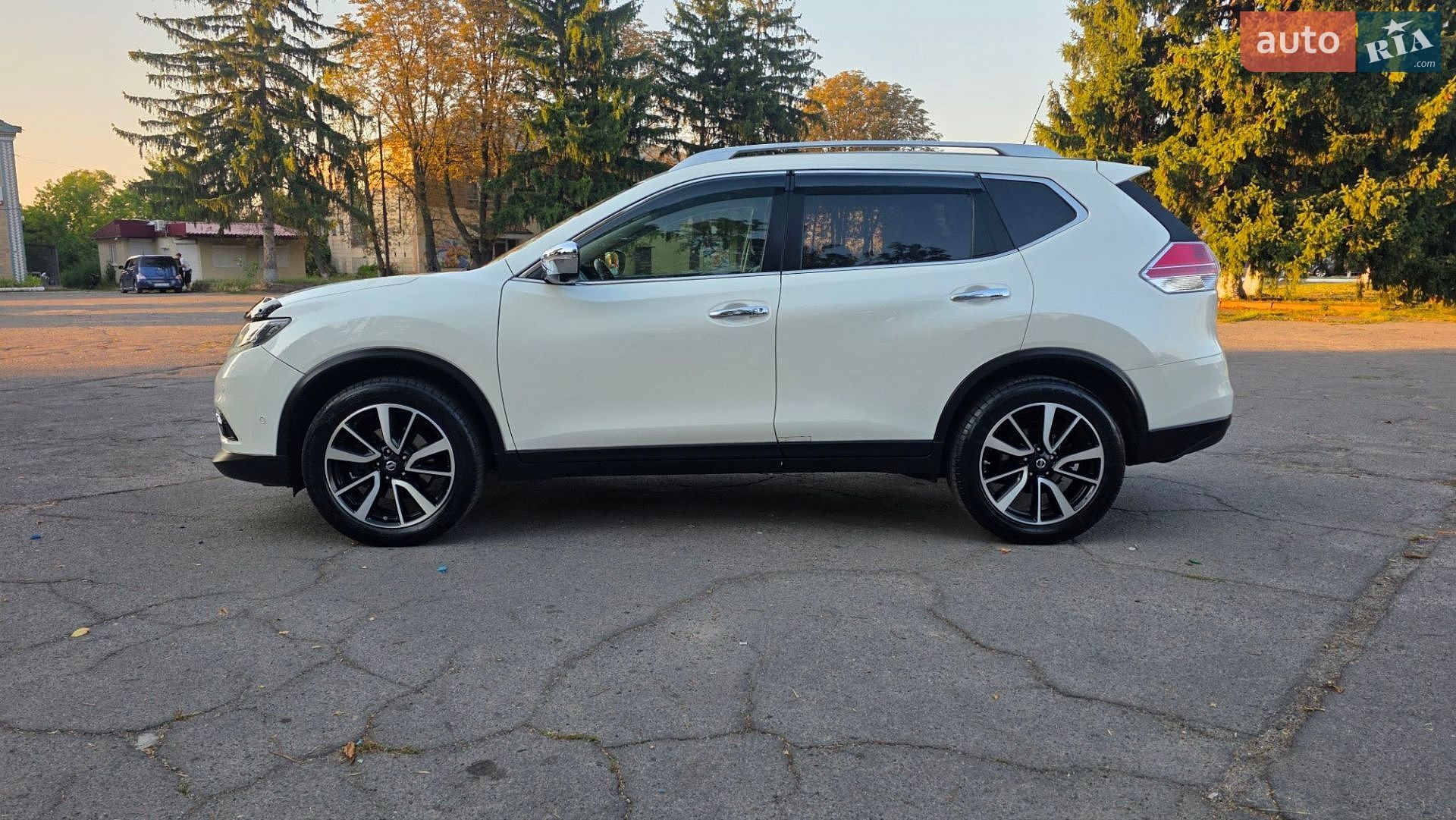 Nissan X-Trail 2016 VIN JN1JCAT32U0014250 фото оголошення 4 з 8