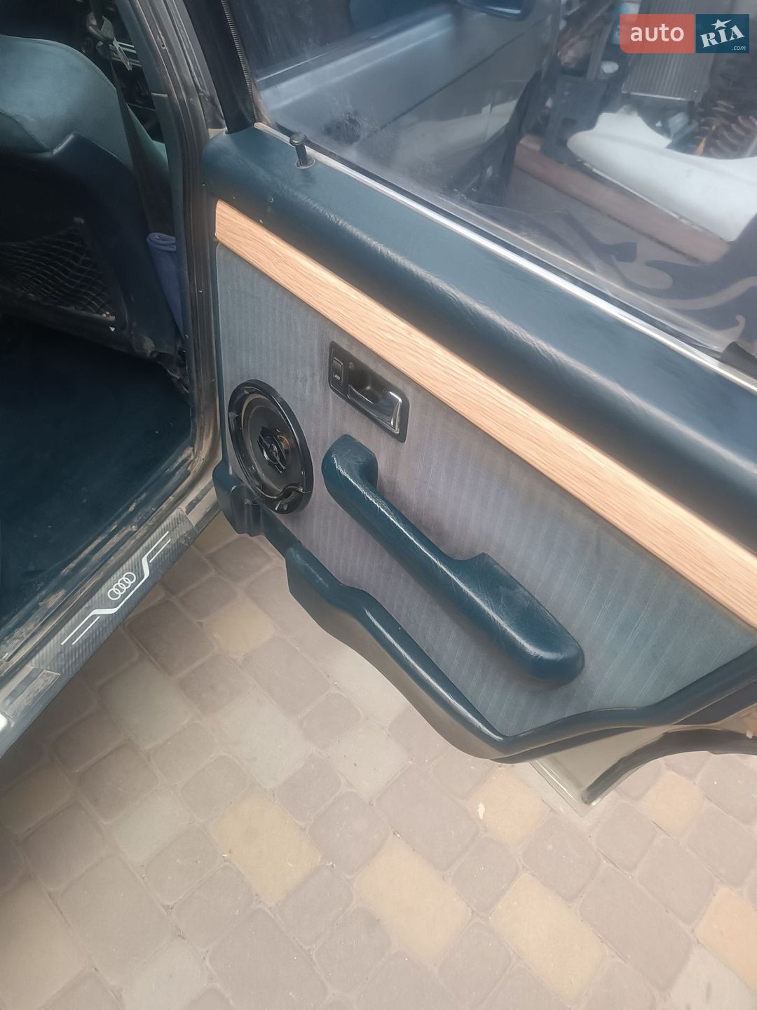 Audi 100 1988 VIN WAUZZZ44ZJN231618 фото оголошення 6 з 13