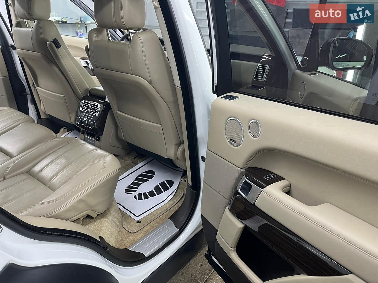 Land Rover Range Rover 2016 VIN SALGS2FK4HA330428 фото оголошення 17 з 18
