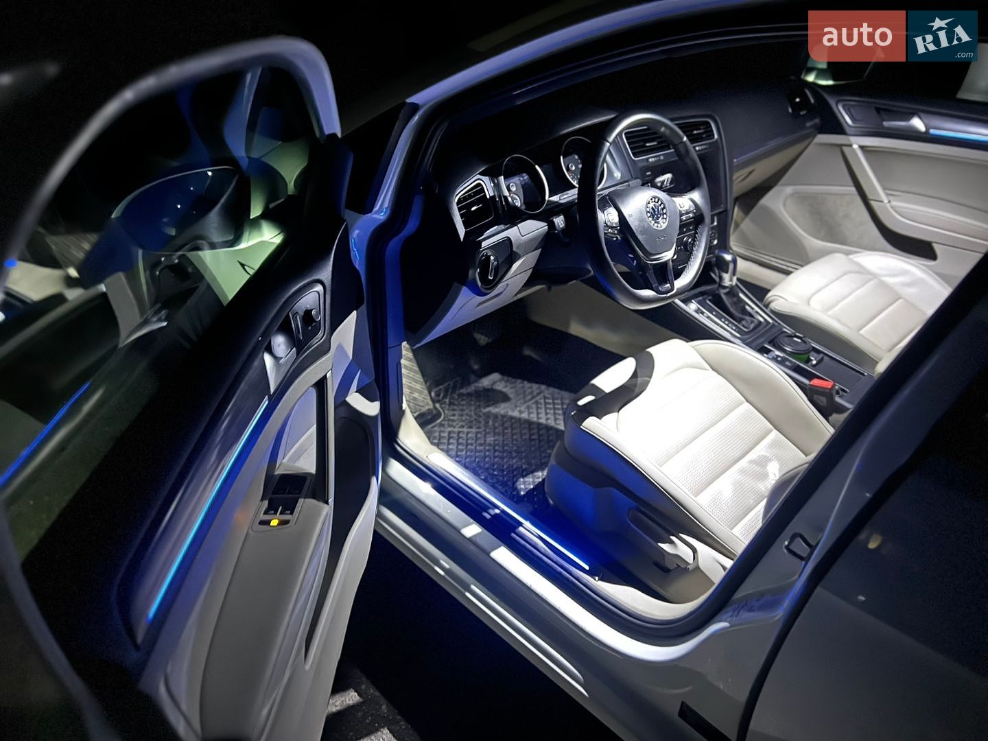 Volkswagen e-Golf 2018 VIN WVWZZZAUZJW902912 фото оголошення 29 з 30