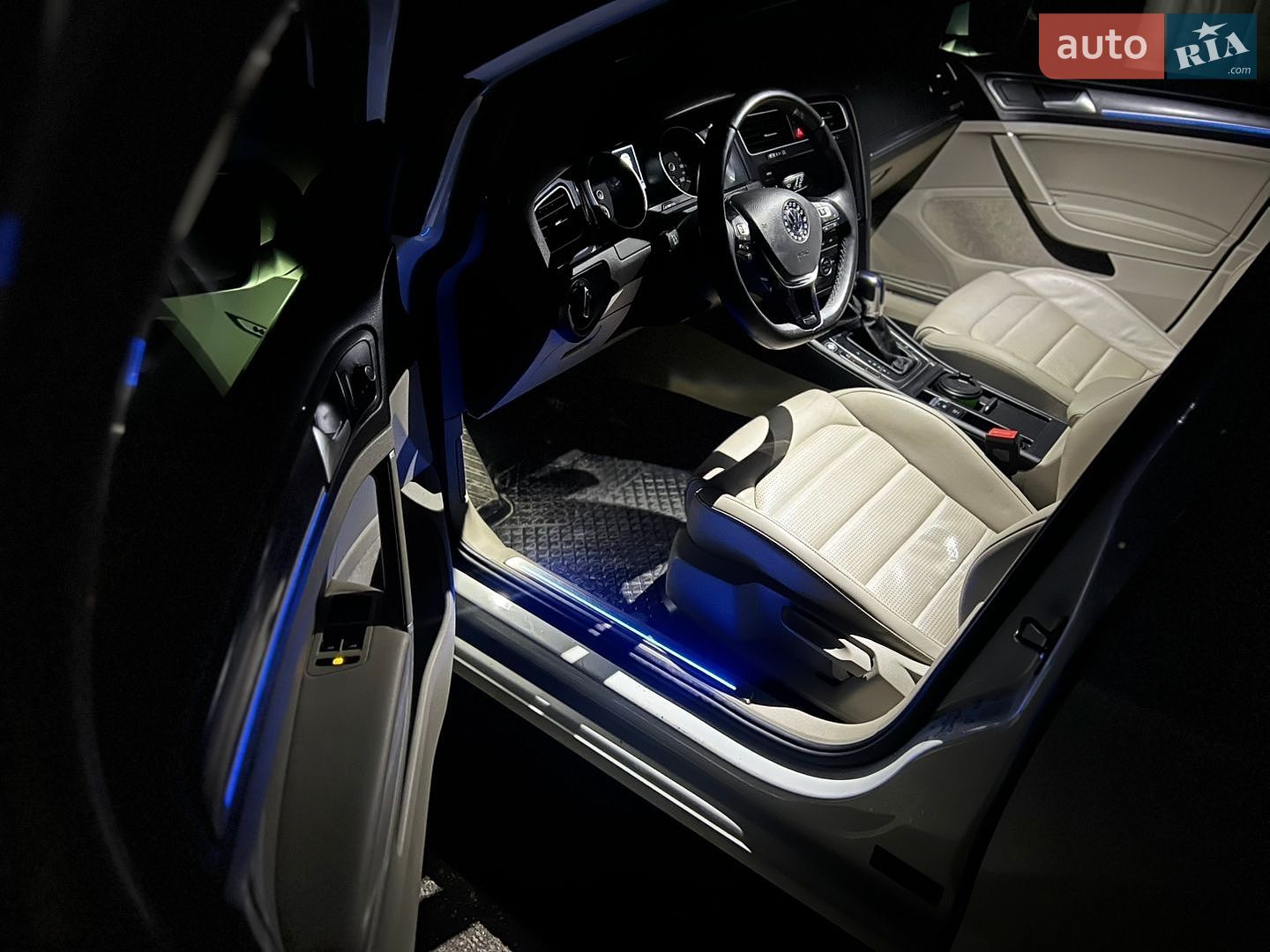 Volkswagen e-Golf 2018 VIN WVWZZZAUZJW902912 фото оголошення 30 з 30