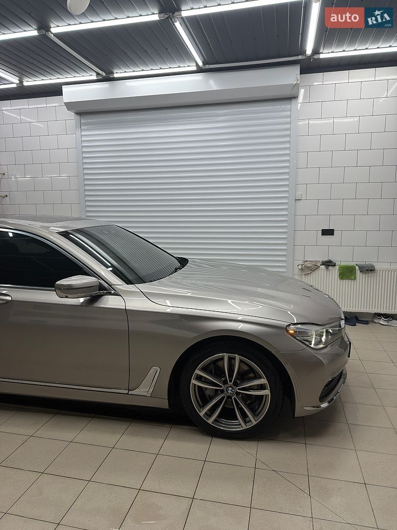 BMW 7 Series 2016 VIN WBA7E2C55GG547704 фото оголошення 3 з 20