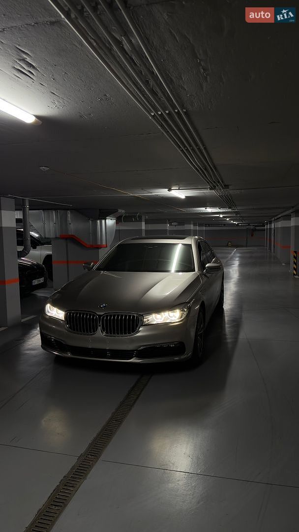 BMW 7 Series 2016 VIN WBA7E2C55GG547704 фото оголошення 14 з 20
