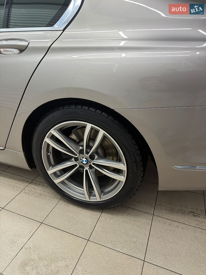 BMW 7 Series 2016 VIN WBA7E2C55GG547704 фото оголошення 9 з 20
