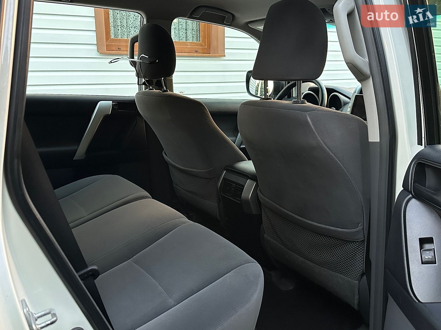 Toyota Land Cruiser Prado 2010 VIN JTEBH3FJ60K022801 фото оголошення 29 з 46
