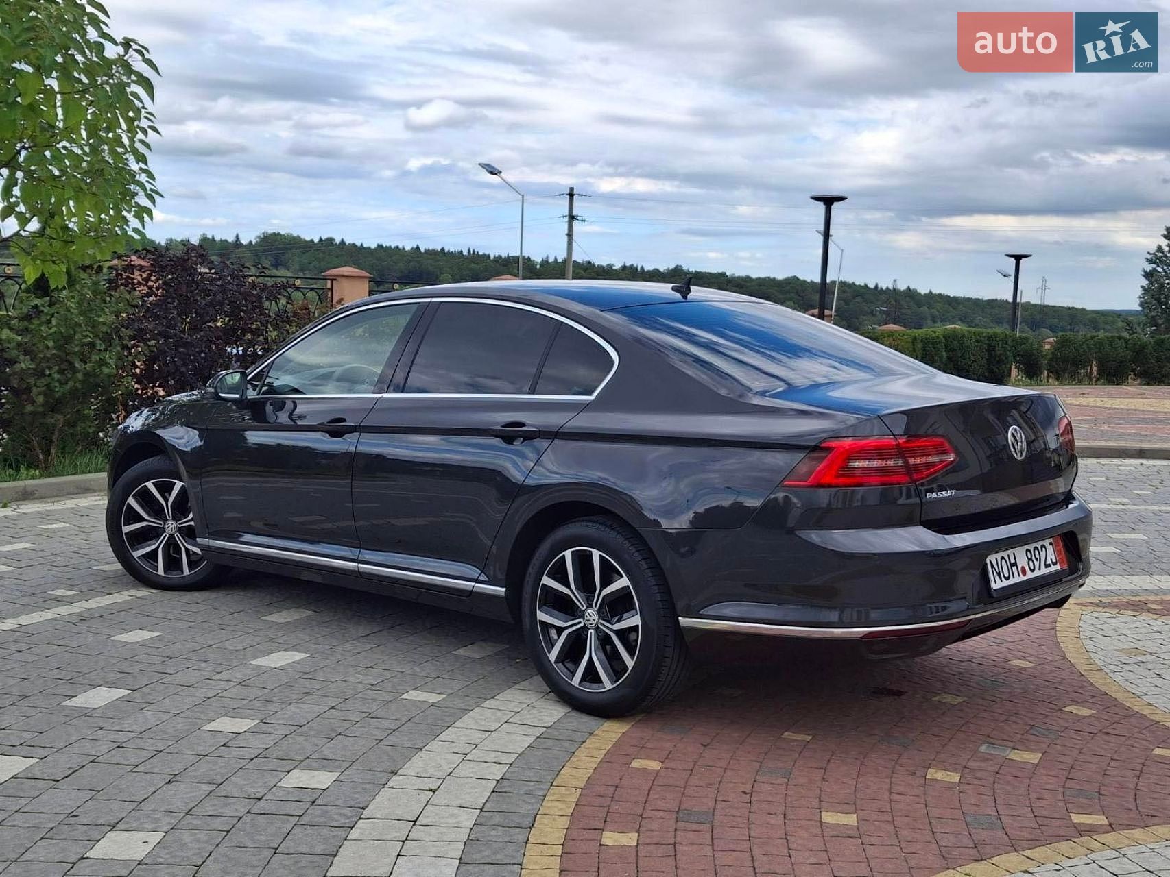 Volkswagen Passat 2018 VIN WVWZZZ3CZJE210663 фото оголошення 7 з 30