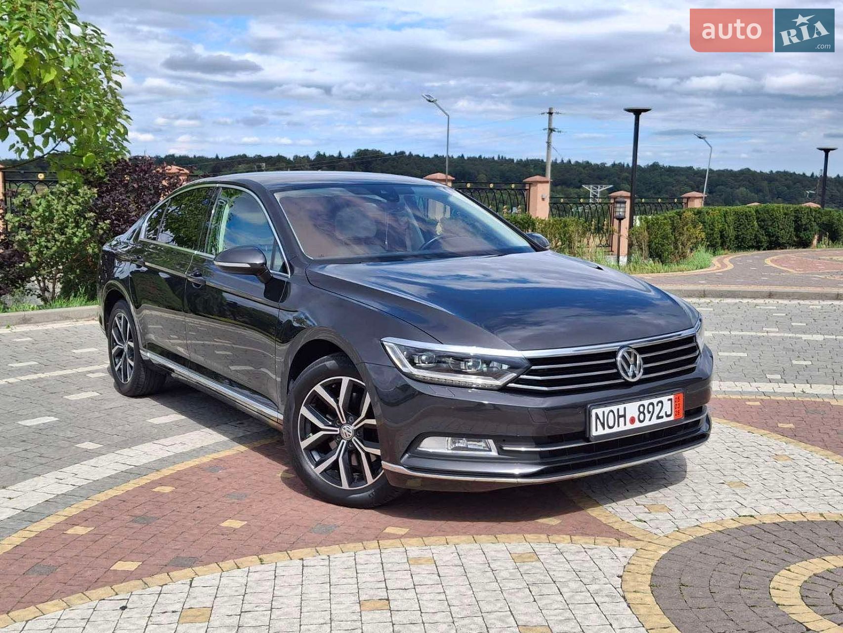 Volkswagen Passat 2018 VIN WVWZZZ3CZJE210663 фото оголошення 17 з 30