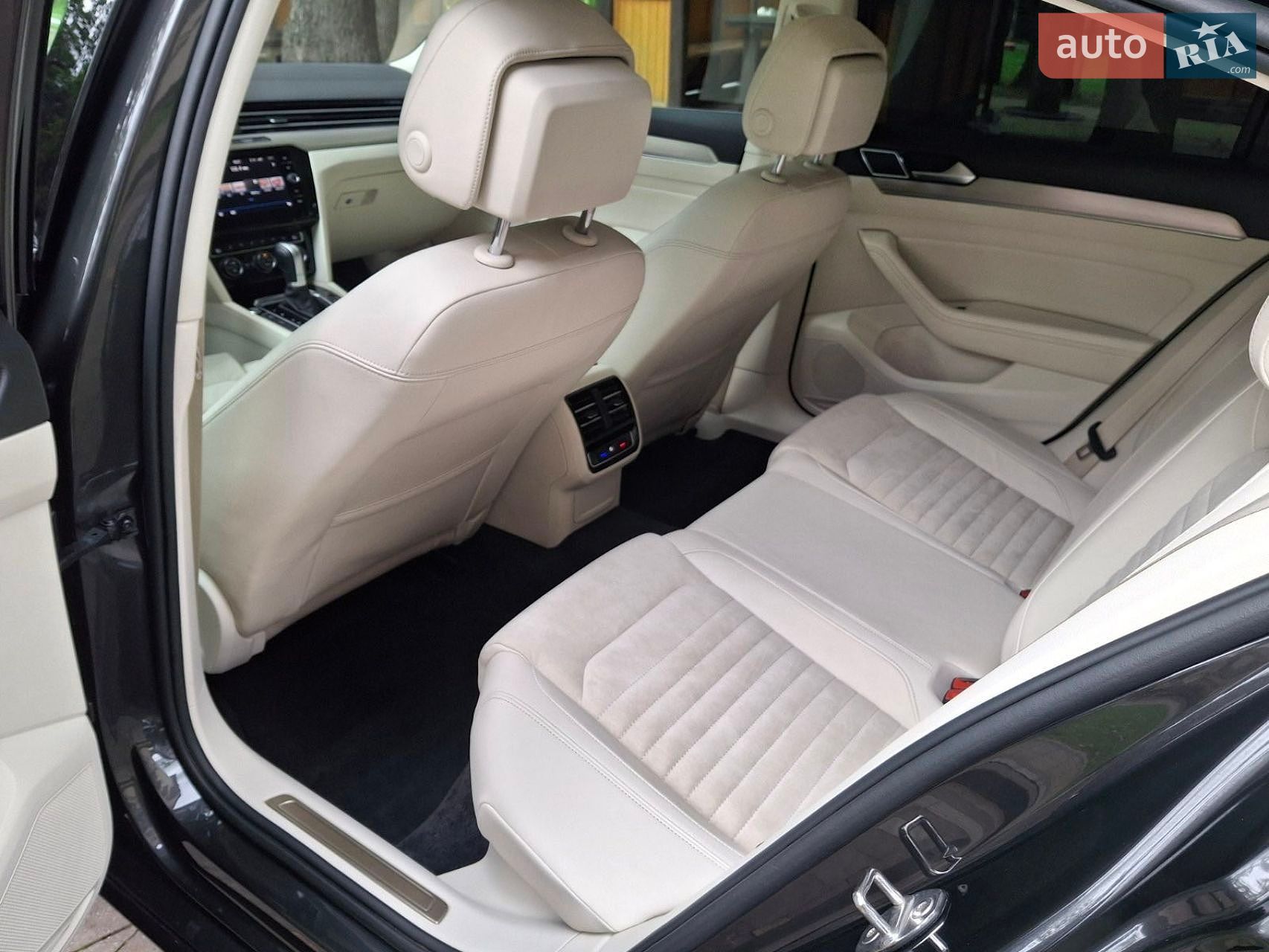 Volkswagen Passat 2018 VIN WVWZZZ3CZJE210663 фото оголошення 24 з 30