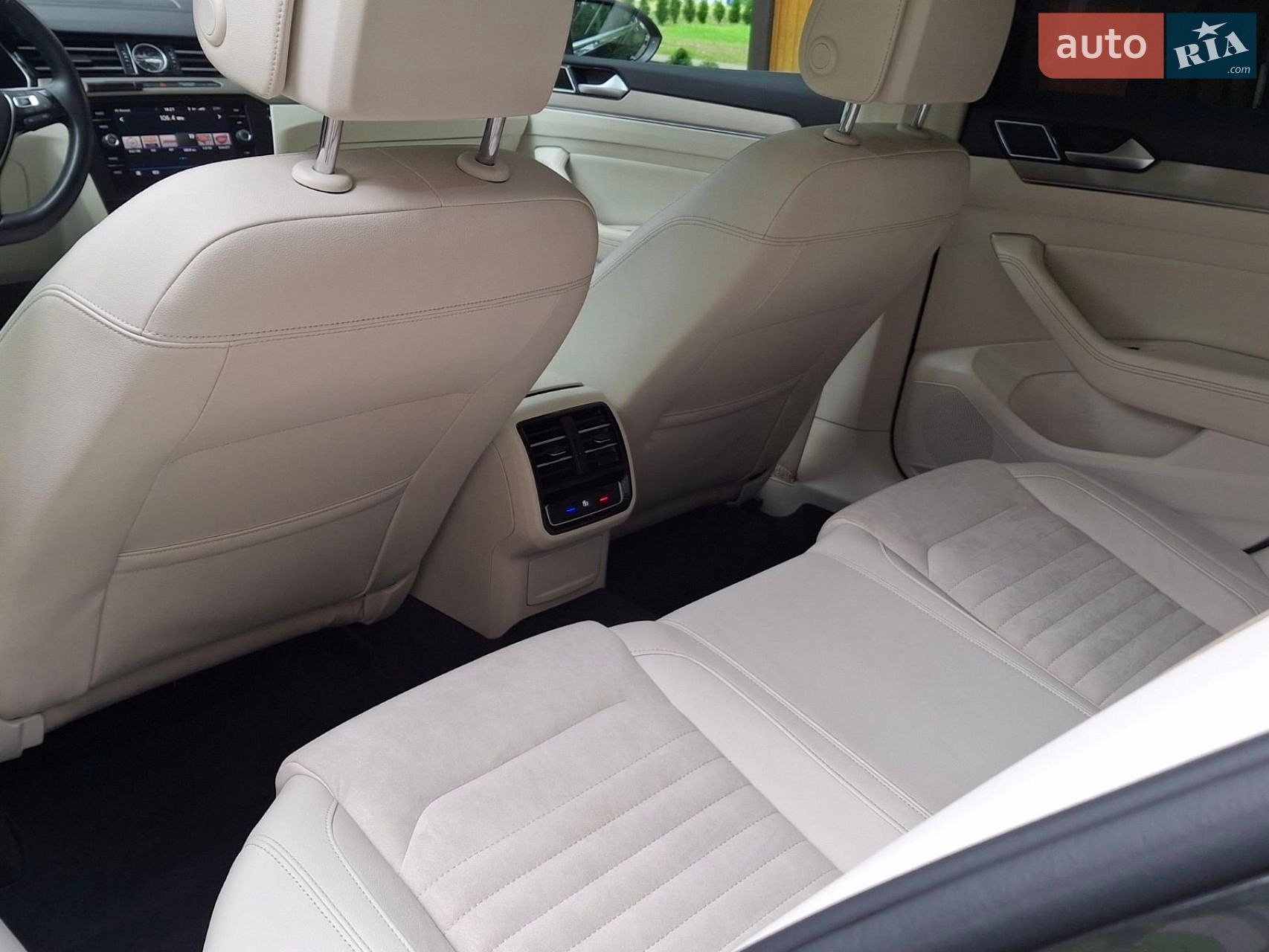 Volkswagen Passat 2018 VIN WVWZZZ3CZJE210663 фото оголошення 25 з 30