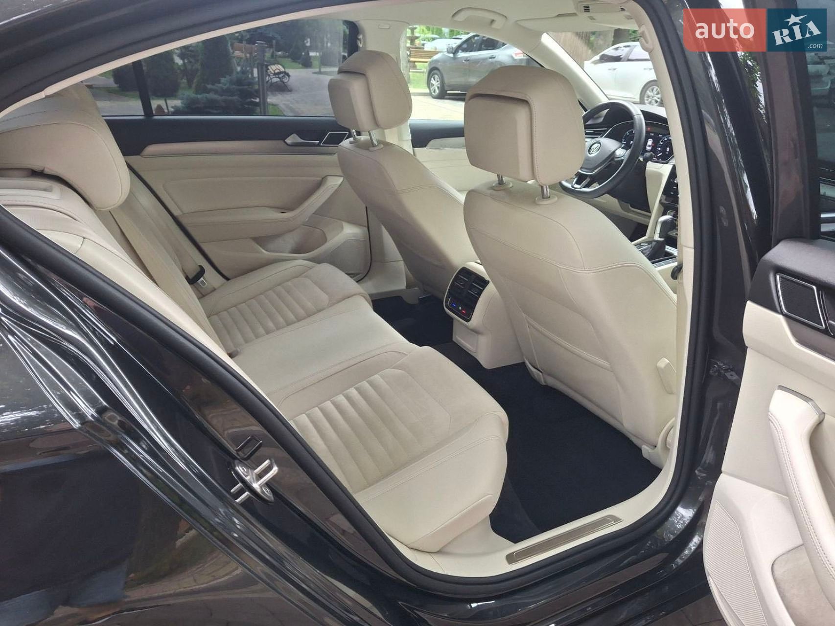 Volkswagen Passat 2018 VIN WVWZZZ3CZJE210663 фото оголошення 27 з 30