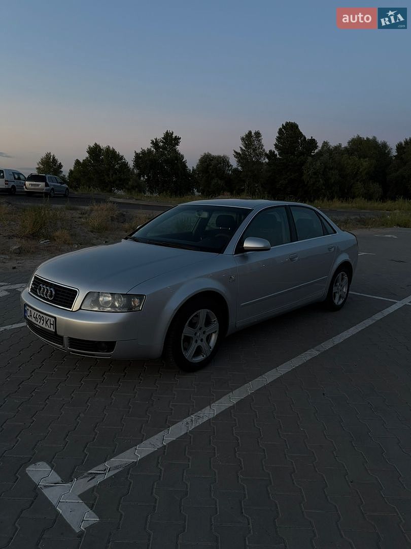 Audi A4 2004 VIN WAUZZZ8E65A004702 фото оголошення 2 з 30