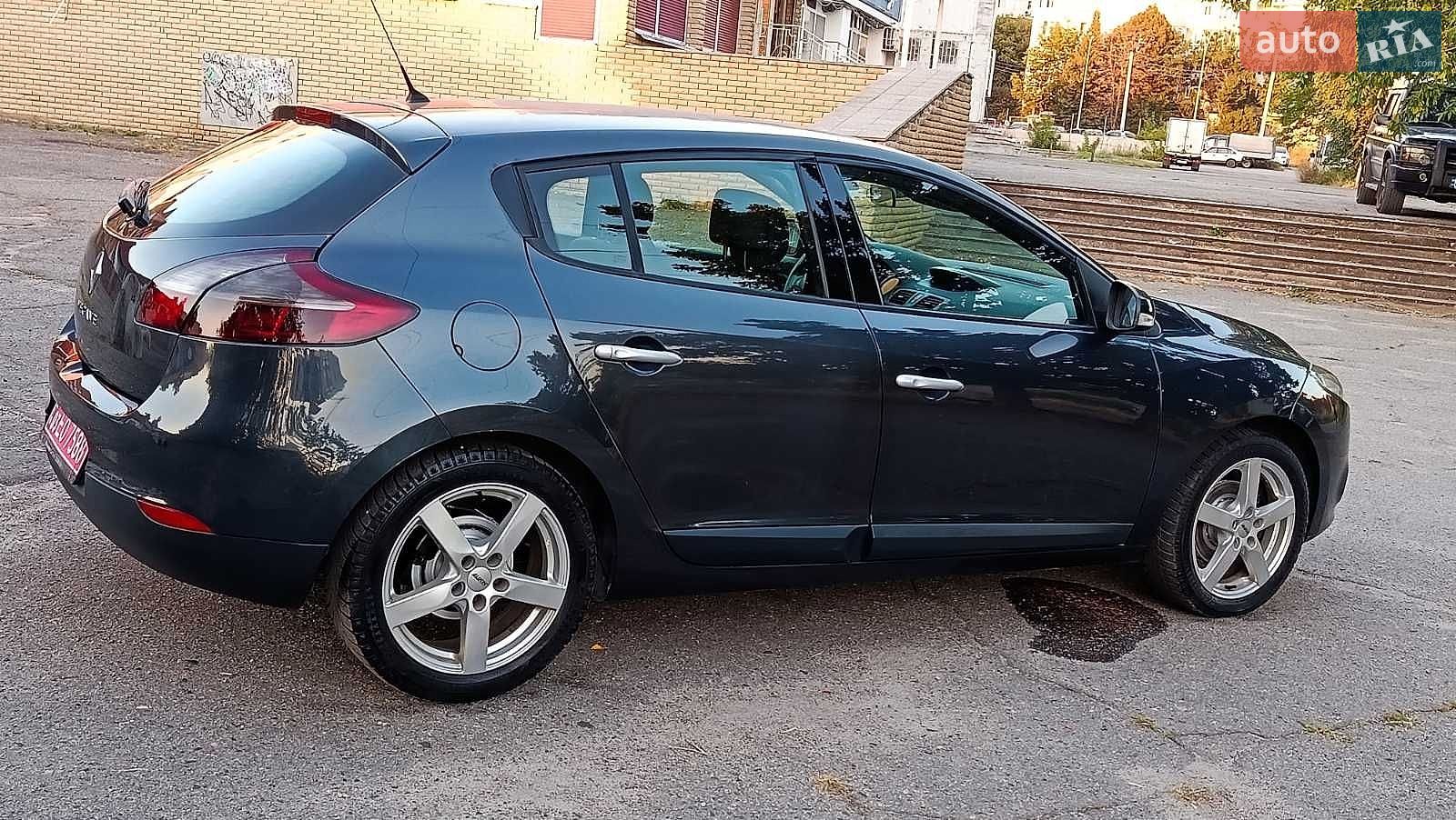 Renault Megane 2011 VIN VF1BZ1U0644832239 фото оголошення 2 з 35