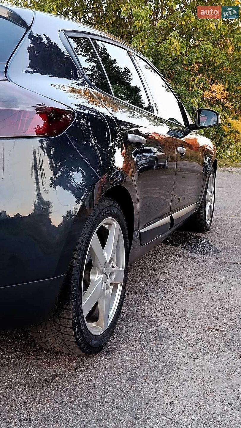 Renault Megane 2011 VIN VF1BZ1U0644832239 фото оголошення 4 з 35