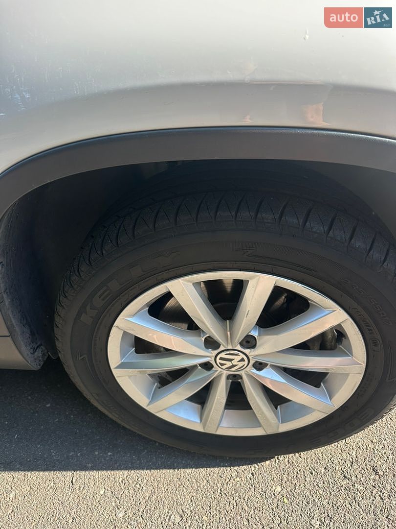 Volkswagen Tiguan 2017 VIN WVGRV7AX2HK002230 фото оголошення 10 з 15