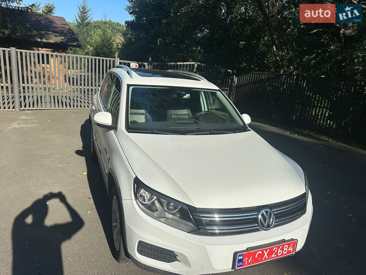 Volkswagen Tiguan 2017 VIN WVGRV7AX2HK002230 фото оголошення 3 з 15