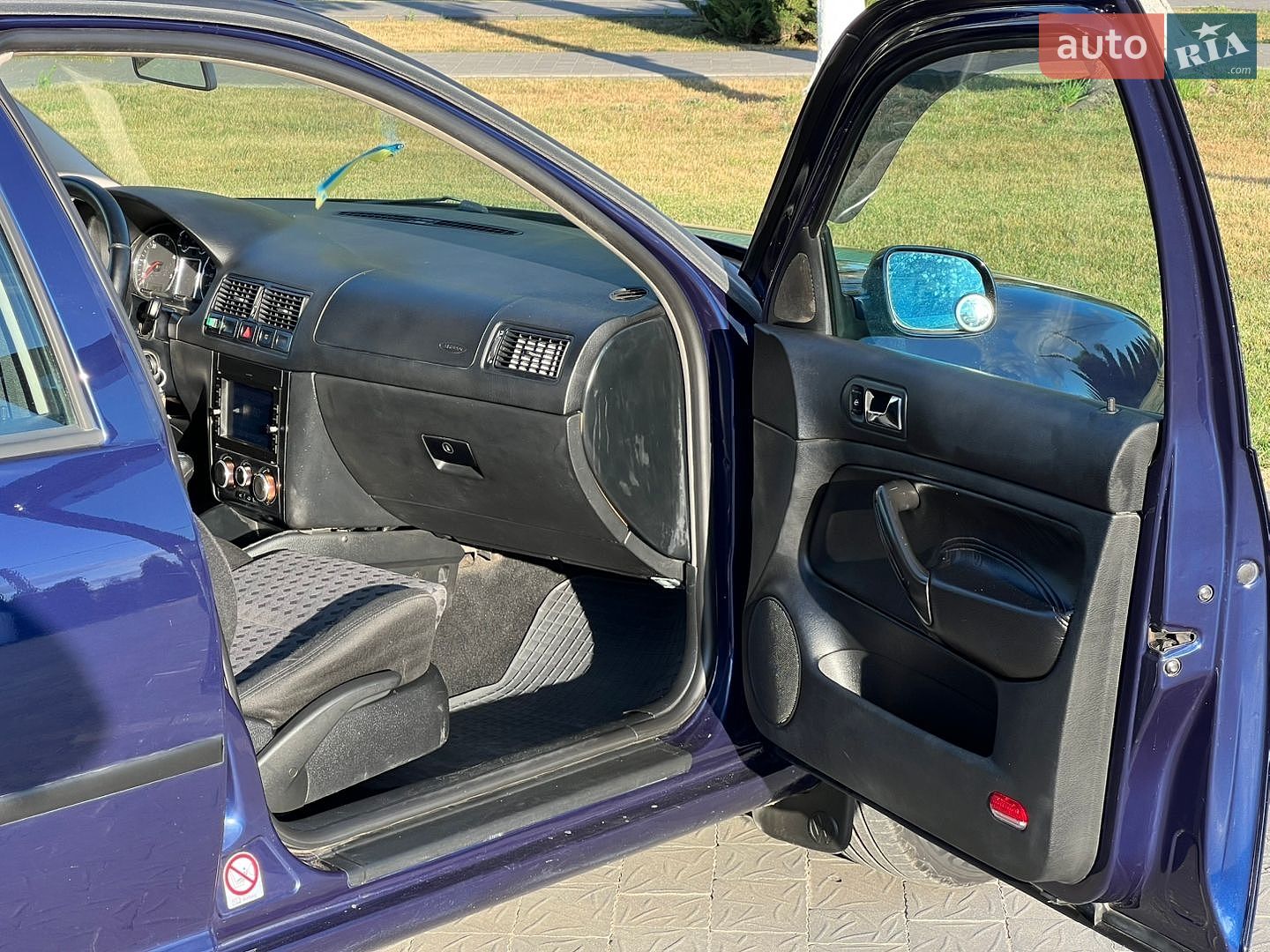 Volkswagen Golf 2001 VIN WVWZZZ1JZ1W366441 фото оголошення 26 з 36