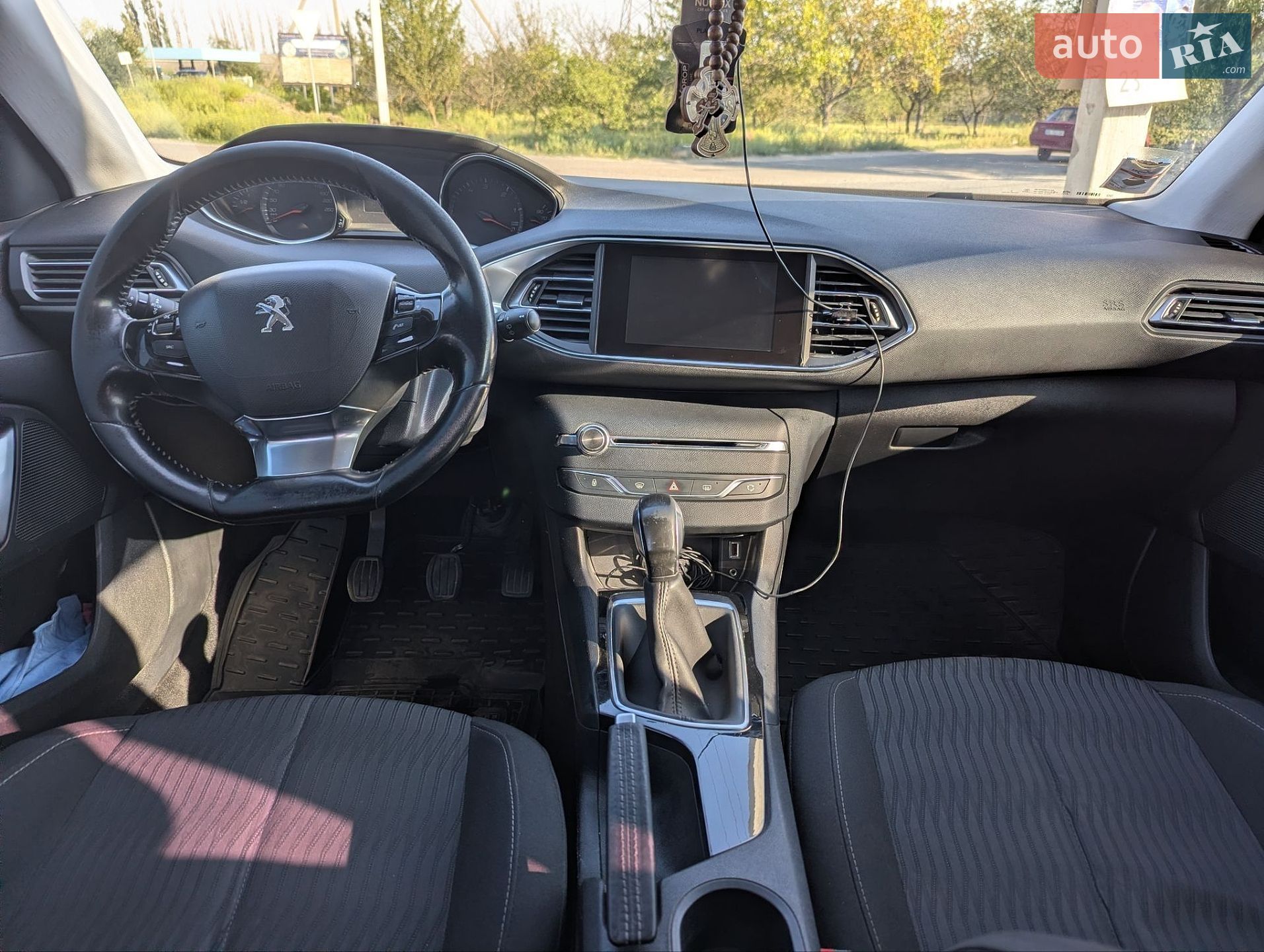 Peugeot 308 2017 VIN VF3LCBHYBHS043003 фото оголошення 4 з 22
