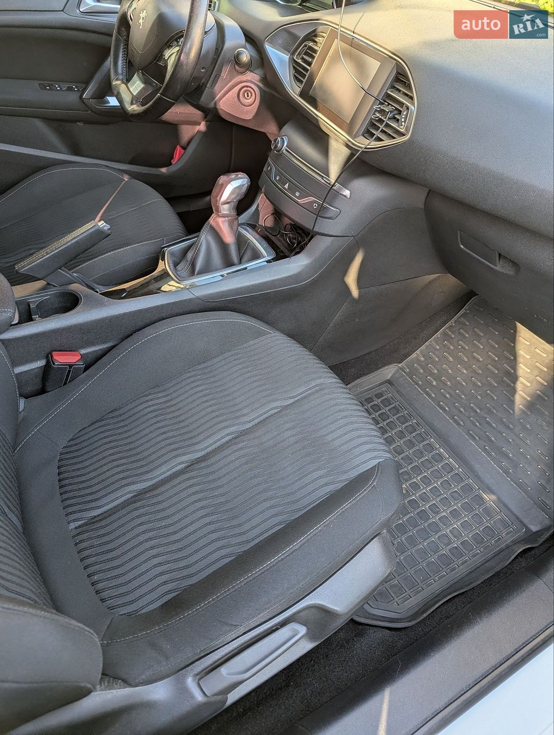 Peugeot 308 2017 VIN VF3LCBHYBHS043003 фото оголошення 7 з 22