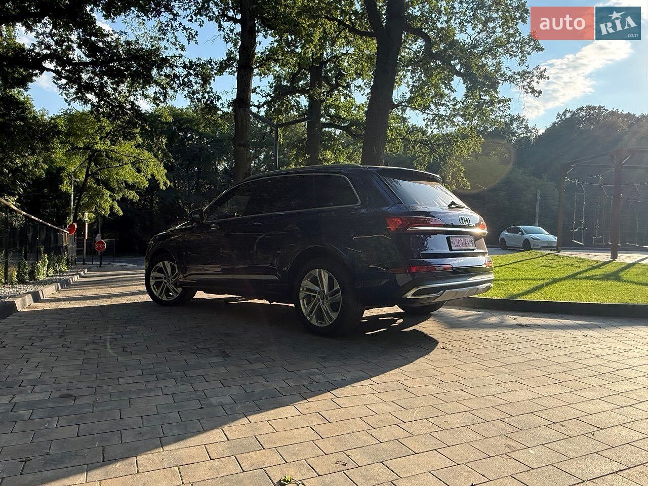Audi Q7 2021 VIN WA1LJAF76MD034473 фото оголошення 21 з 51