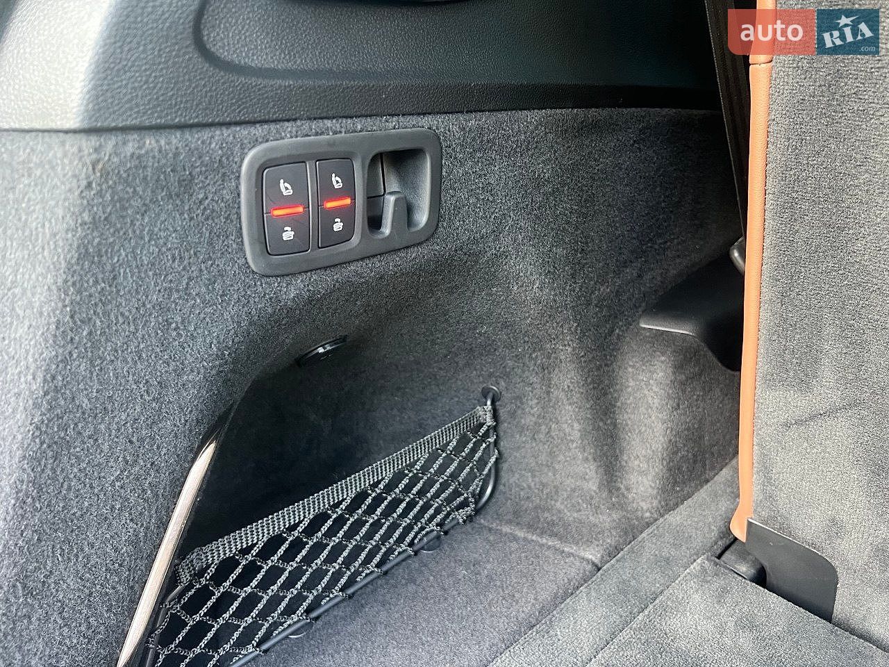 Audi Q7 2021 VIN WA1LJAF76MD034473 фото оголошення 40 з 51